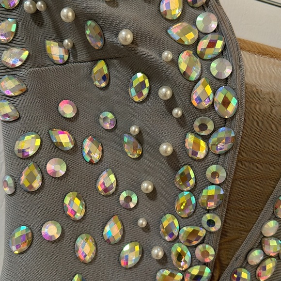 Strapless mini dress color grey with tulle nude color AB rhinestones size small - Picture 6 of 6